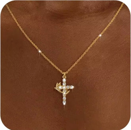 Collier Croix couronne