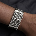 Montre LED Futuriste Premium – Élégance & Technologie