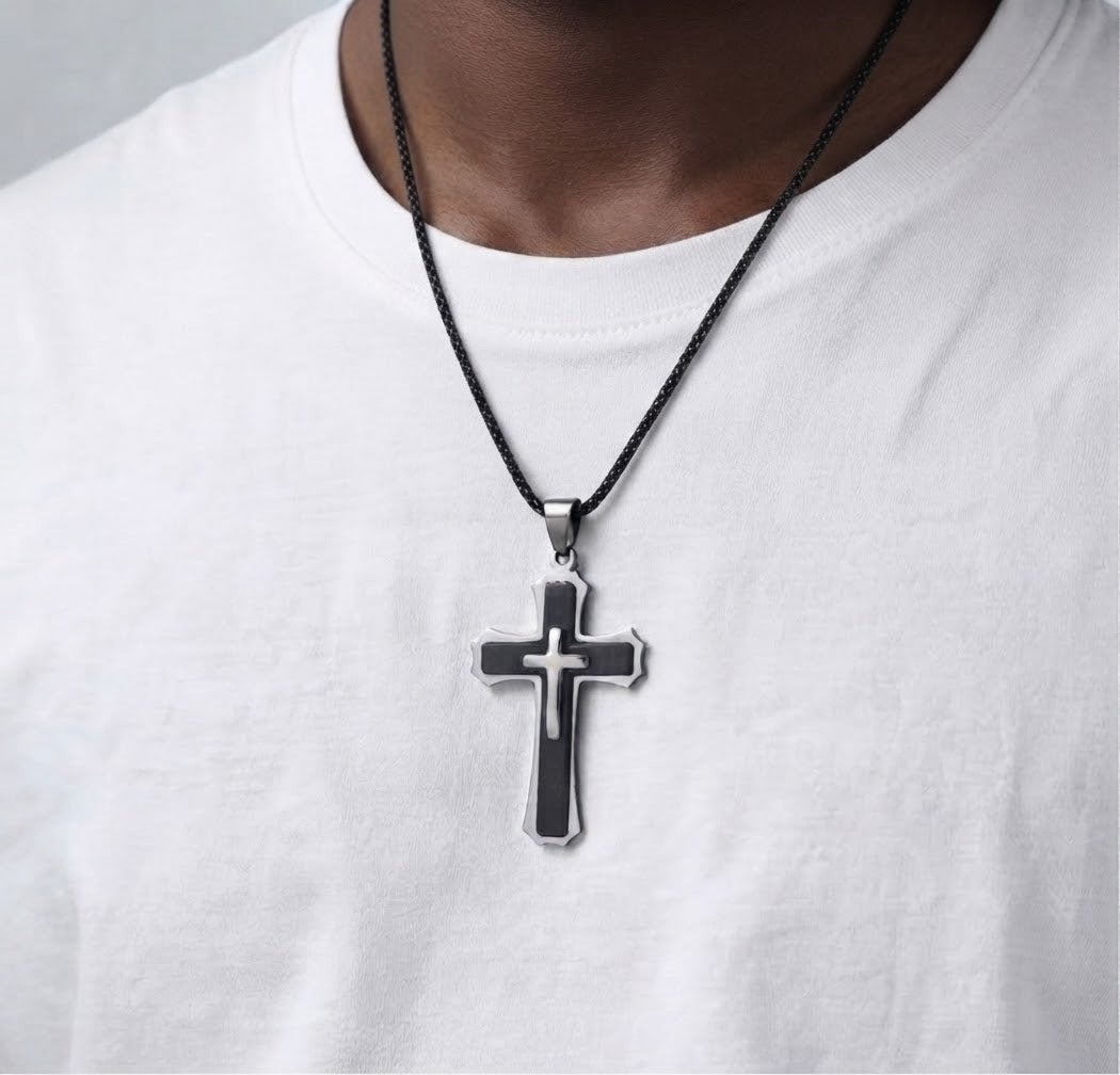 Collier Croix Jesus tendance ✨